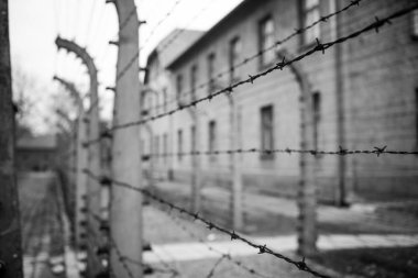 Auschwitz, Polonya - 25 Kasım 2019. Auschwitz toplama kampının bir parçası.