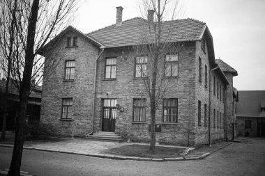 Auschwitz, Polonya - 25 Kasım 2019. Auschwitz toplama kampının bir parçası.