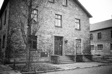 Auschwitz, Polonya - 25 Kasım 2019. Auschwitz toplama kampının bir parçası.