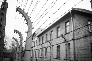 Auschwitz, Polonya - 25 Kasım 2019. Auschwitz toplama kampının bir parçası.