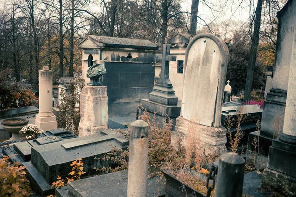 Paris Fransa Kasım 2019 Pere Lachaise Mezarlığında Mezarlar Mahzenler — Stok fotoğraf