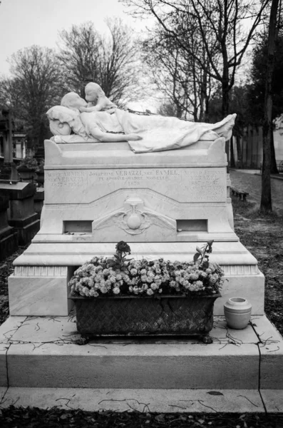 Paris France November 2019 Graves Crypts Pere Lachaise Cemetery — Stock Photo, Image