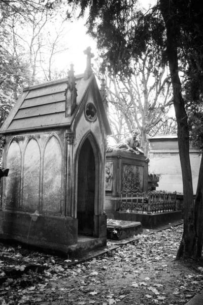 Paris Fransa Kasım 2019 Pere Lachaise Mezarlığında Mezarlar Mahzenler — Stok fotoğraf