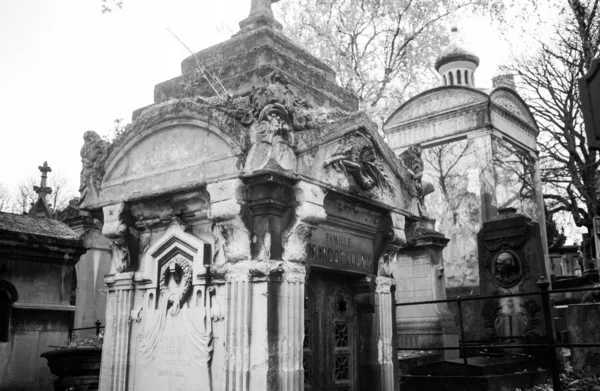 Paris France November 2019 Graves Crypts Pere Lachaise Cemetery — стокове фото