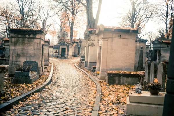 Paris Fransa Kasım 2019 Pere Lachaise Mezarlığında Mezarlar Mahzenler — Stok fotoğraf