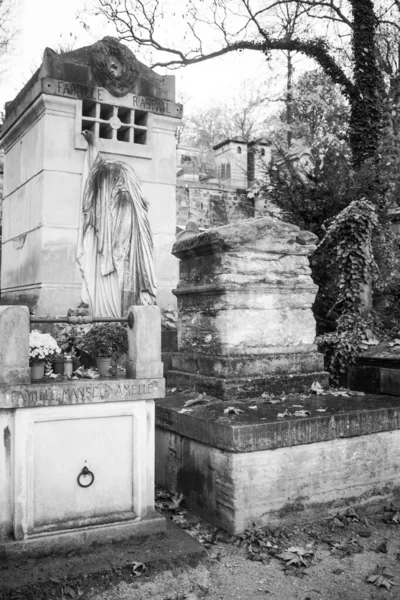 Paris Fransa Kasım 2019 Pere Lachaise Mezarlığında Mezarlar Mahzenler — Stok fotoğraf