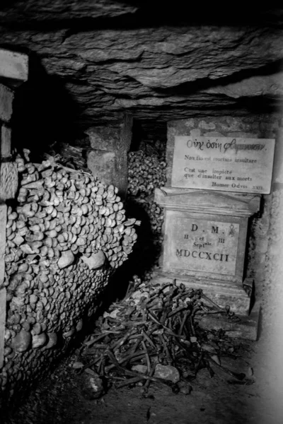 Koponyák Csontok Párizsban Catacombs Franciaország — Stock Fotó