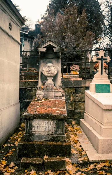Paryż Francja Listopada 2019 Groby Krypty Cmentarzu Pere Lachaise — Zdjęcie stockowe