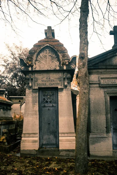 Paris Fransa Kasım 2019 Pere Lachaise Mezarlığında Mezarlar Mahzenler — Stok fotoğraf