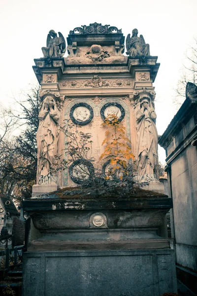 Paris Fransa Kasım 2019 Pere Lachaise Mezarlığında Mezarlar Mahzenler — Stok fotoğraf