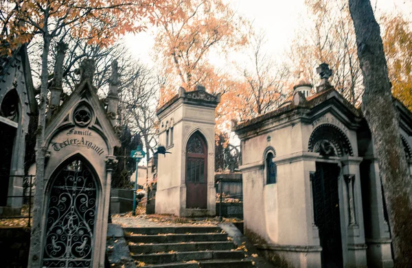 Paris Fransa Kasım 2019 Pere Lachaise Mezarlığında Mezarlar Mahzenler — Stok fotoğraf