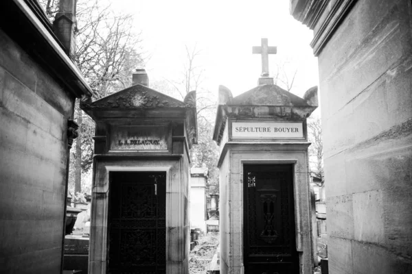 Paris Fransa Kasım 2019 Pere Lachaise Mezarlığında Mezarlar Mahzenler — Stok fotoğraf