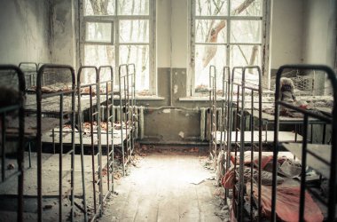 Prypiat Çernobil 'de terk edilmiş anaokulu Yasak Bölge Oyuncakları, Bebekler ve Kitaplar