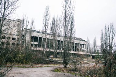 Terk edilmiş binalar ve Çernobil Yasak Bölge Pripyat