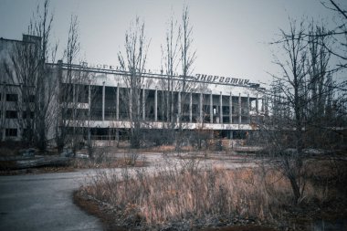 Çernobil Yasak Bölge Prypiat Enerji Santrali ve Polissya Oteli 'nin ana meydanı.
