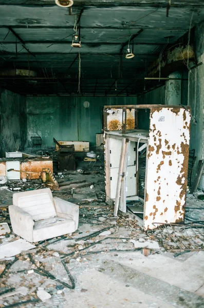 Terk Edilmiş Bakkal Çernobil Yasaklama Bölgesi Pripyat Çöp Eşyaları Bırakmış — Stok fotoğraf