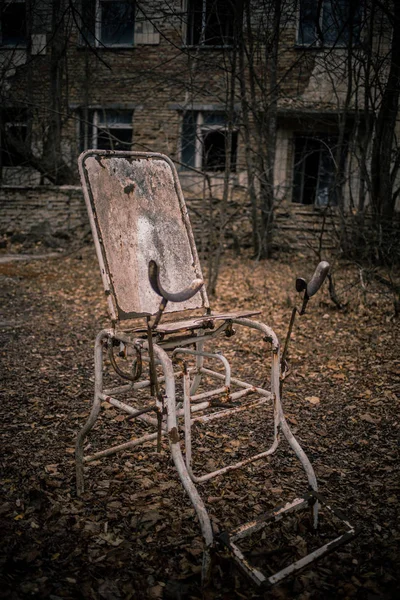 Çernobil Yasak Bölge Deki Boş Bir Hastanenin Önündeki Eski Paslı — Stok fotoğraf