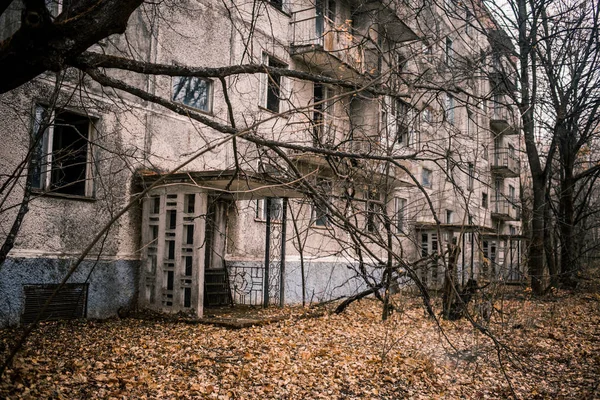 切尔诺贝利禁区内被遗弃的建筑物和物品 — 图库照片