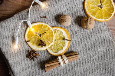 Elma ve portakal mulled şarap