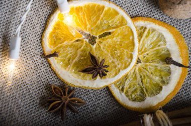 Elma ve portakal mulled şarap