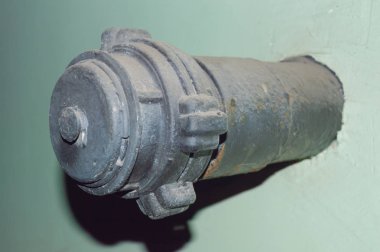 Yangın musluğu duvardan yapışmasını boru