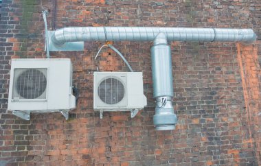  bina klima ve havalandırma borusu duvarına