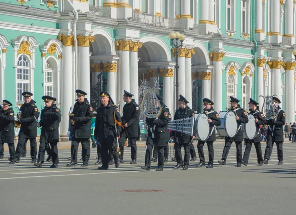 Ryssland, Sankt-Petersburg, 28 April 2017 - repetition av militä — Stockfoto