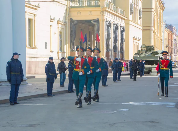Rússia, São Petersburgo, 7 de maio de 2017 - guarda, ensaio do desfile da vitória — Fotografia de Stock