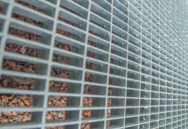 doku, çelik kare ızgara portre.