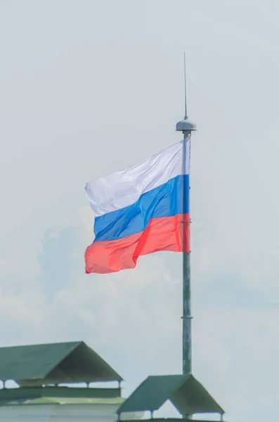 Rusia. San Petersburgo, 11 de junio de 2017 - la bandera de Rusia —  Fotos de Stock