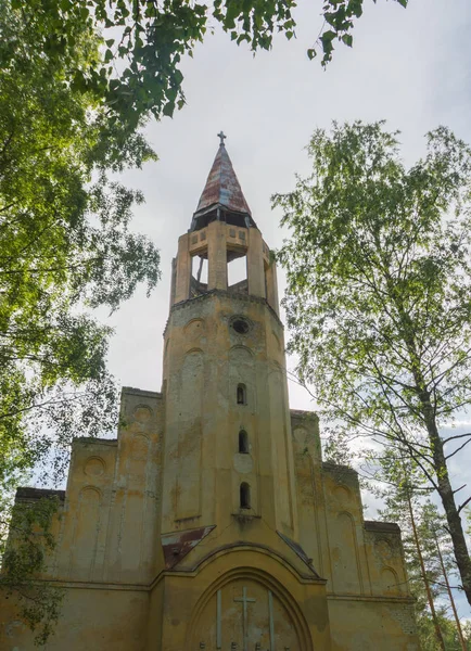 La tour de l'ancienne église luthérienne . — Photo