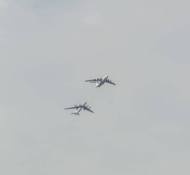 Rusya, Saint-Petersburg, 30 Temmuz 2017-şehir üzerinde Donanma uçak tankeri kutlama