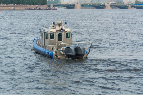 Near the waterfront a police boat. — Stock Photo, Image