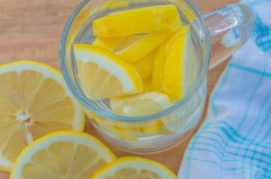 masada limonlu serinletici içecek su.