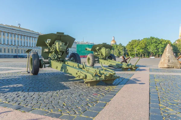 Rusya, Saint-Petersburg, 10 Ağustos 2017 - topçu silahı durin — Stok fotoğraf