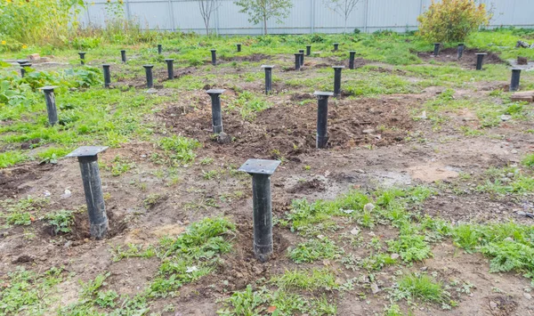 Ev yapımı için hazırlanan vidalı kazık