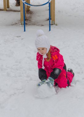 kardan adam kız kış bahçesi üzerinde sculpts