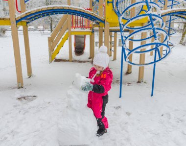 kardan adam kız kış bahçesi üzerinde sculpts