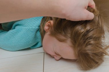 bir çocuk, şiddet ve toplumsal sorunlar kötüye
