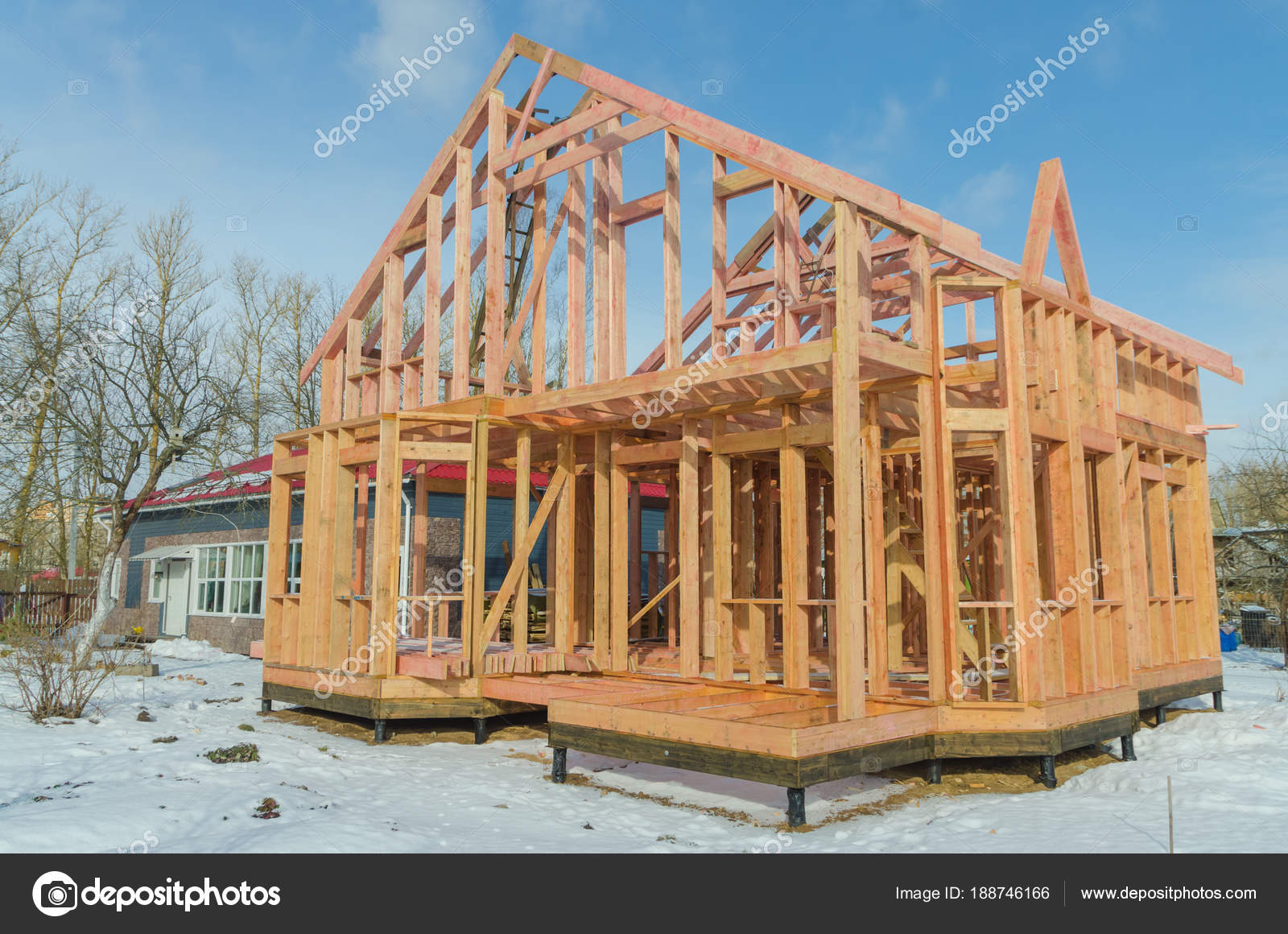 Construction of wooden frame house Stock Photo by ©PKDmitry 188746166