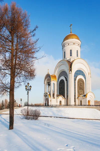 Gran Templo de Género de Mártir (iglesia de San Jorge). Parque de la Victoria en Moscú. Rusia . — Foto de Stock