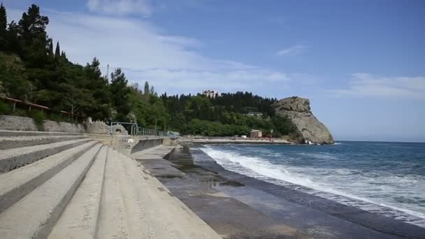 Soft wave of Black sea near Plaka cape. Partenit, Crimea. — Stock Video