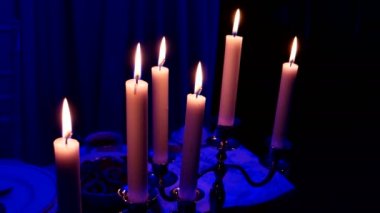 Bayramı mumlar yanan dekorasyonu - unsuru.