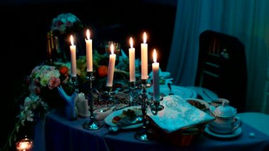 Bayramı mumlar yanan dekorasyonu - unsuru.