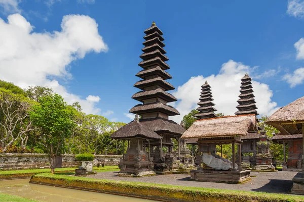Templo Taman Ayun, un templo real del Imperio Mengwi situado en Mengwi, Badung regencia que es famoso lugares de interés en Bali. Países Bajos . — Foto de Stock