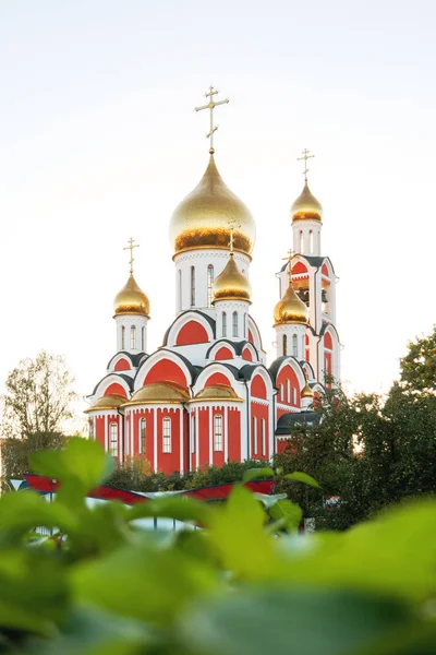 La Catedral de San Jorge el Victorioso. Región de Moscú, Odintsovo, Rusia . — Foto de Stock