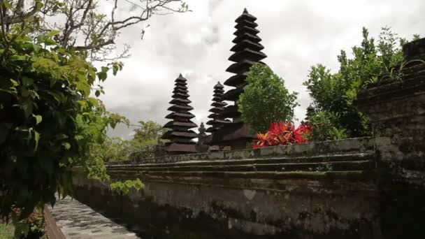 Taman Ayun Temple, royal temple of Mengwi Empire. Landmark of Bali. Indonesia. — Stock Video