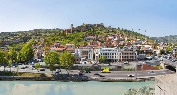 Vista panorámica de Tiflis, capital del país de Georgia . — Foto de Stock