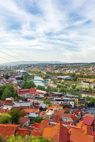 Tbilisi, Georgia ülkenin başkenti Panorama görünümünü.