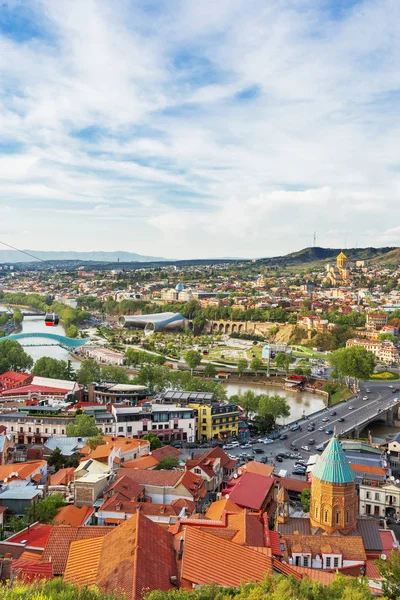 Vista panorámica de Tiflis, capital del país de Georgia . — Foto de Stock